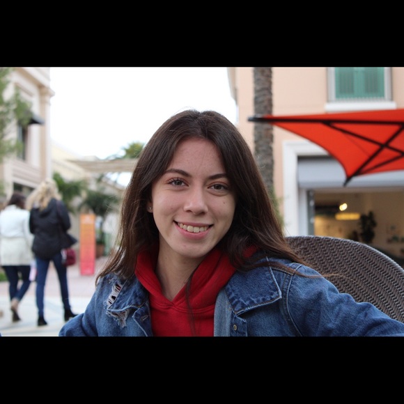 Meet your Posher, Madison - Picture 1 of 1